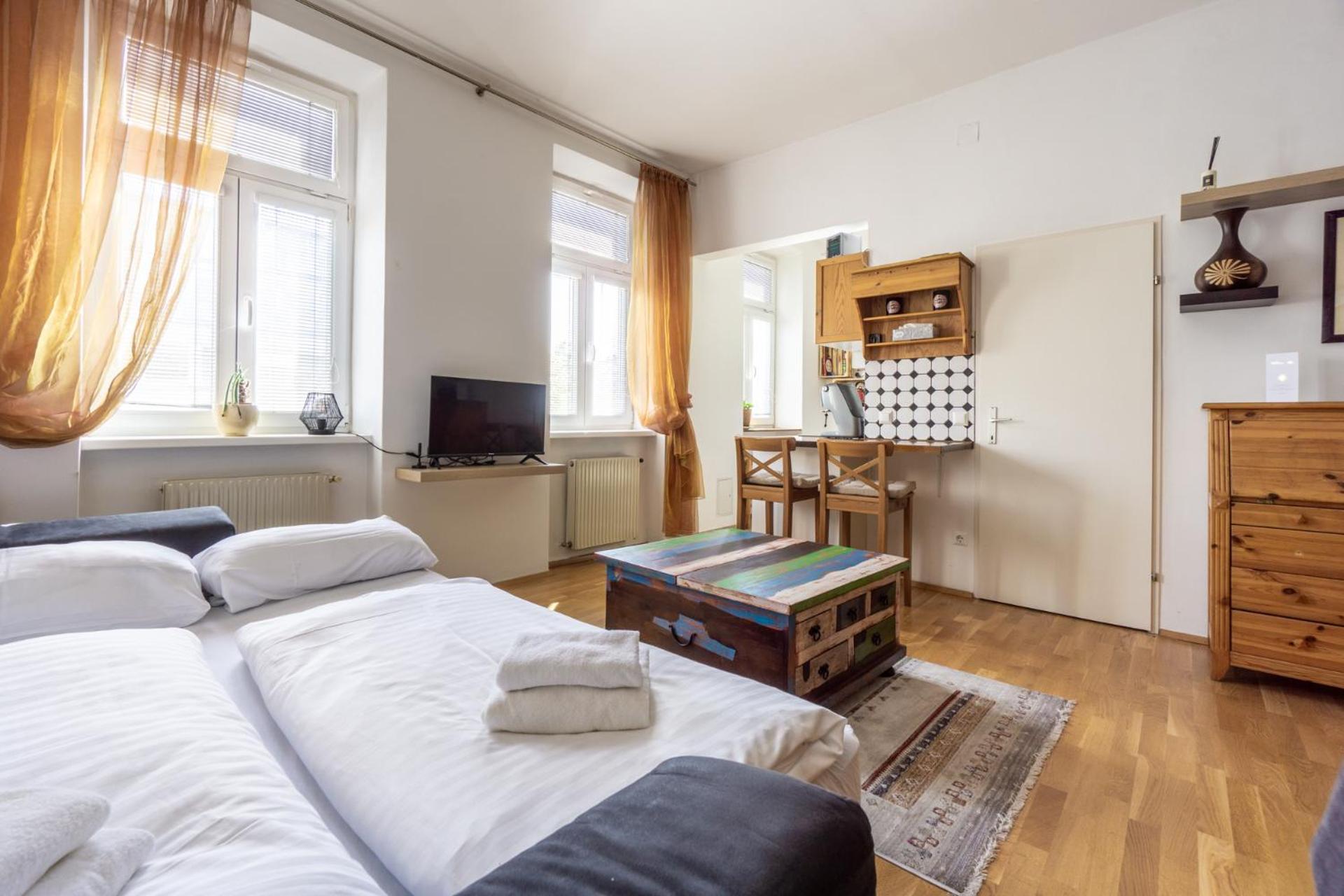 Next To Stadthalle & Westbahnhof Vienna Luaran gambar